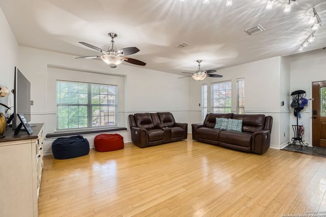 1406 Osprey, San Antonio, TX 78260