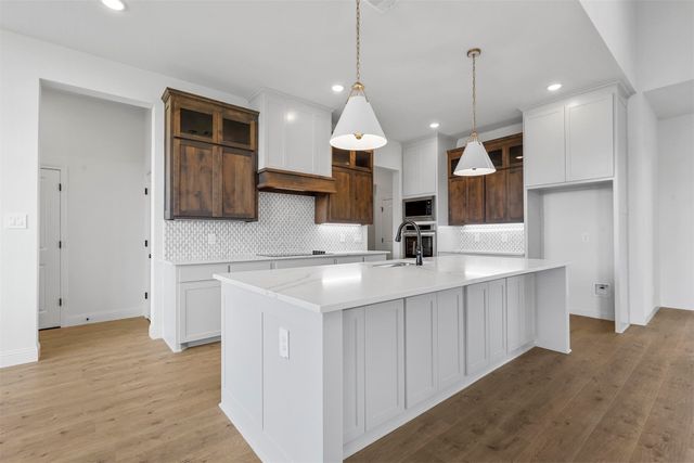 427 Red Bird, Springtown, TX 76082