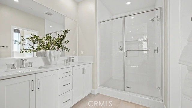 828 Sonia, Irvine, CA 92618