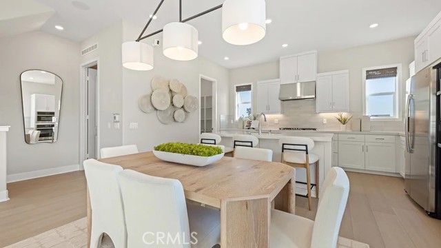 828 Sonia, Irvine, CA 92618