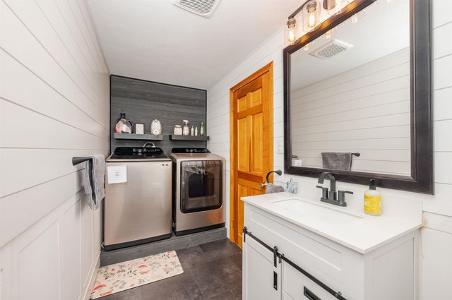 21 Elaine Road, Middleton, NH 03887