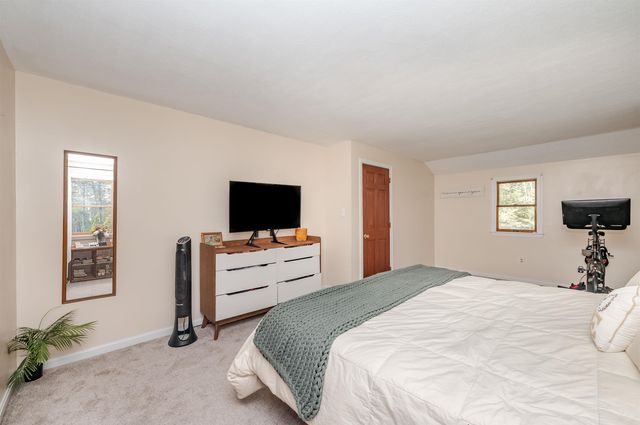 21 Elaine Road, Middleton, NH 03887