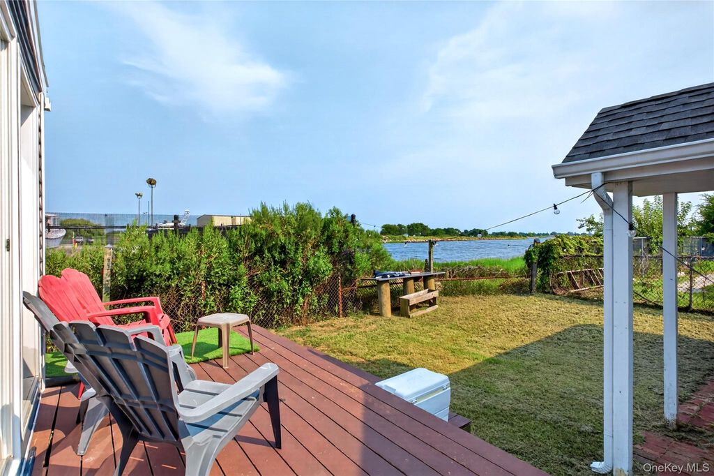 16 Dewey Street E, East Rockaway, NY 11518 — photo 4