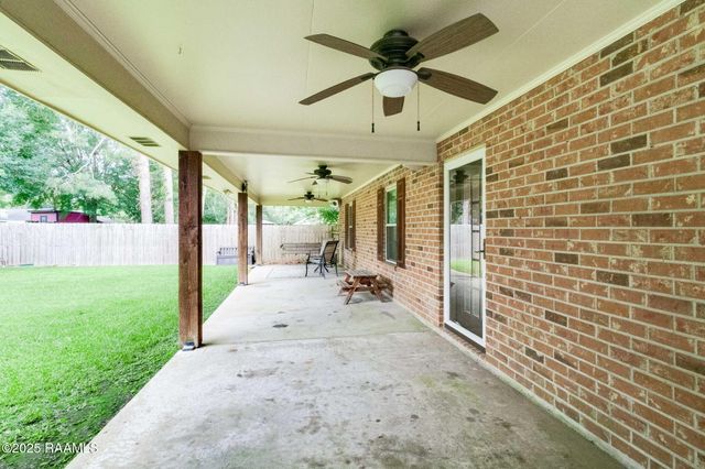 104 Pullin Drive, Youngsville, LA 70592