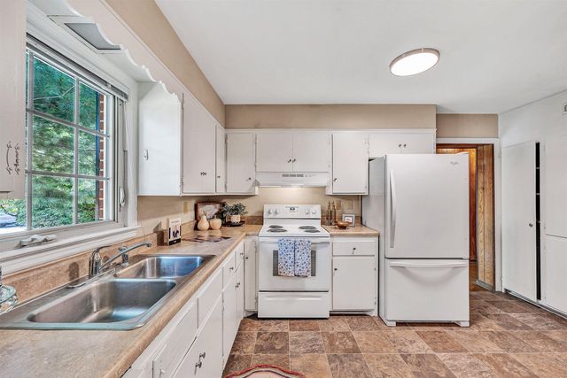 423 Highfield RD, Salem, VA 24153