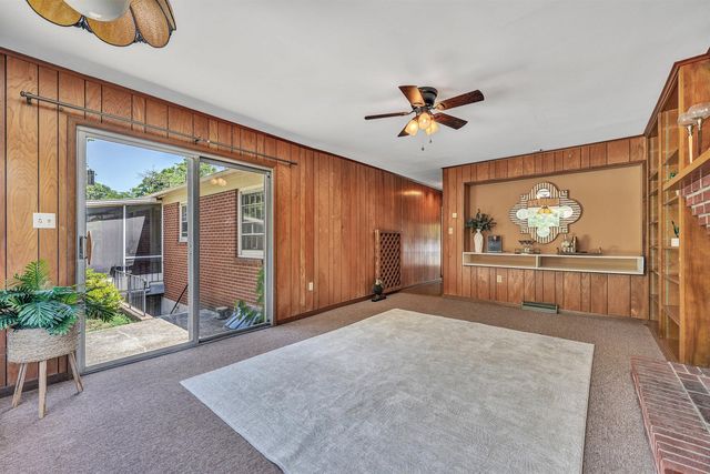 423 Highfield RD, Salem, VA 24153