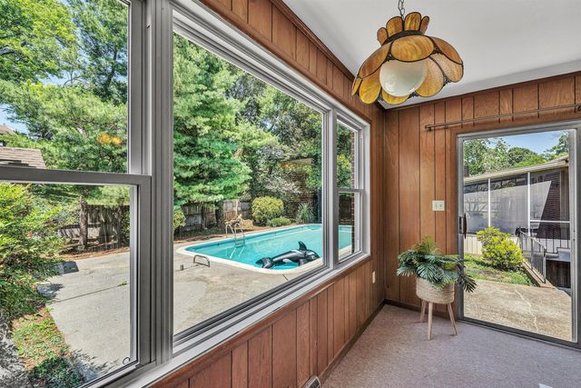 423 Highfield RD, Salem, VA 24153