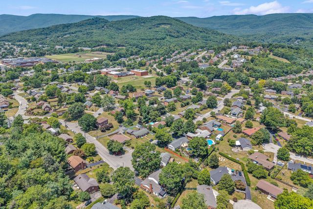423 Highfield RD, Salem, VA 24153