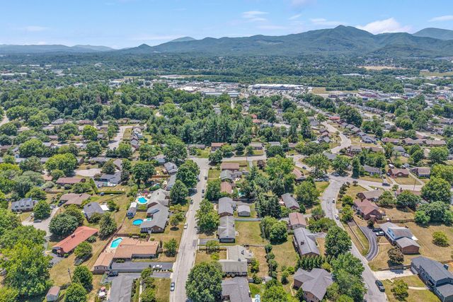 423 Highfield RD, Salem, VA 24153
