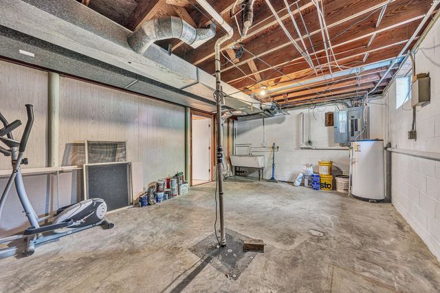 423 Highfield RD, Salem, VA 24153