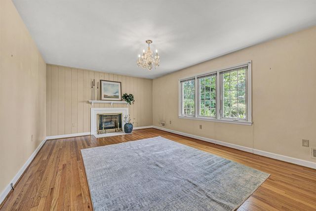 423 Highfield RD, Salem, VA 24153