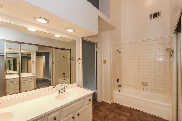 16602 Quiet Trail Drive, Humble, TX 77396