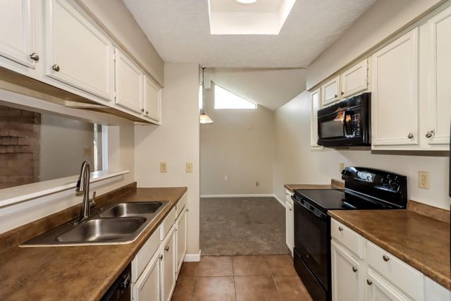 16602 Quiet Trail Drive, Humble, TX 77396