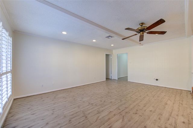 5810 Boyce Springs Drive, Houston, TX 77066