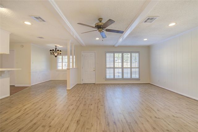 5810 Boyce Springs Drive, Houston, TX 77066