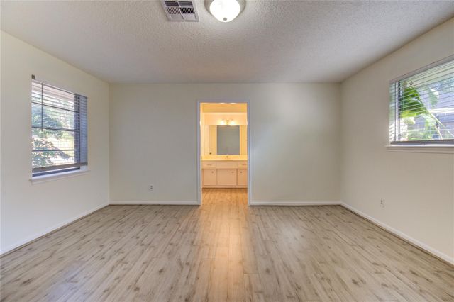 5810 Boyce Springs Drive, Houston, TX 77066