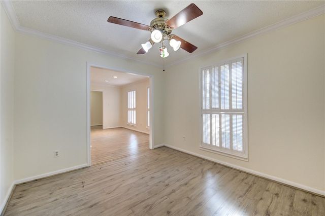 5810 Boyce Springs Drive, Houston, TX 77066