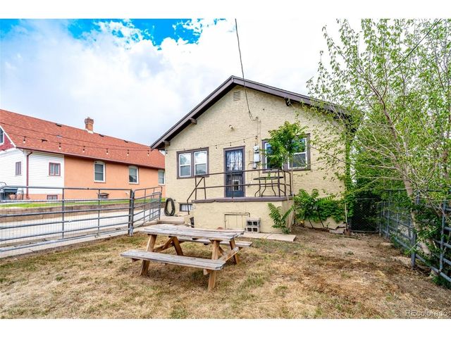 1022 S Santa Fe Ave, Pueblo, CO 81006