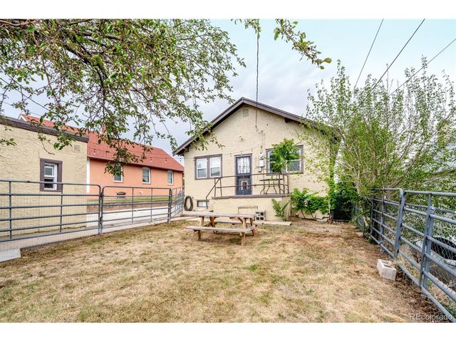 1022 S Santa Fe Ave, Pueblo, CO 81006