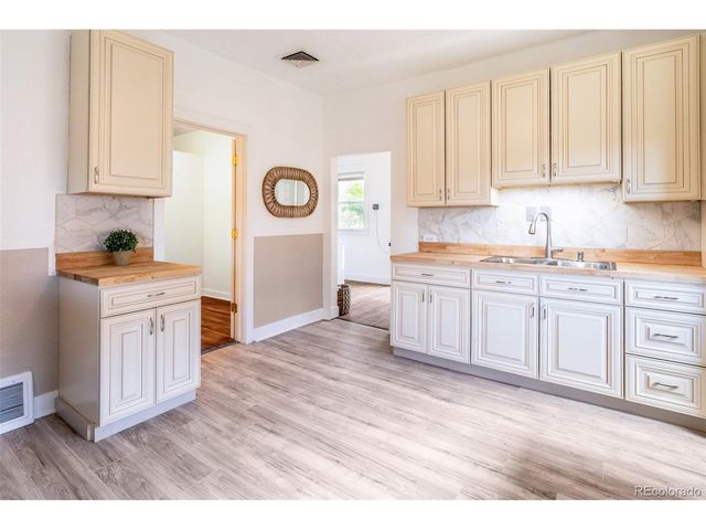 1022 S Santa Fe Ave, Pueblo, CO 81006