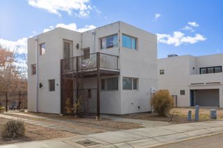 704 Benicia Lane SW, Albuquerque, NM 87102