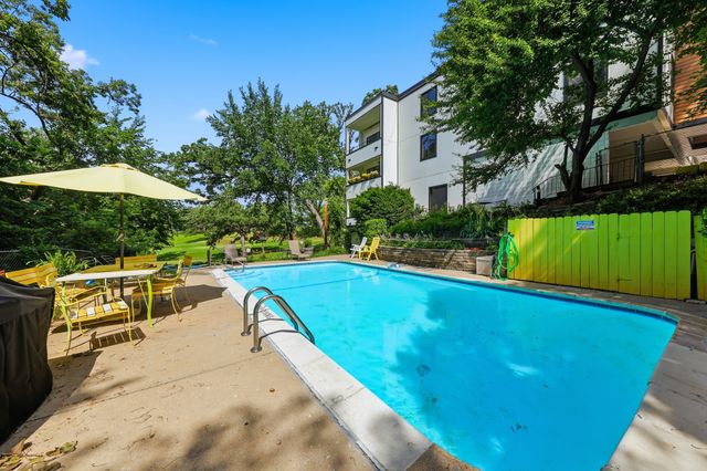 4902 University Avenue 130, Des Moines, IA 50311