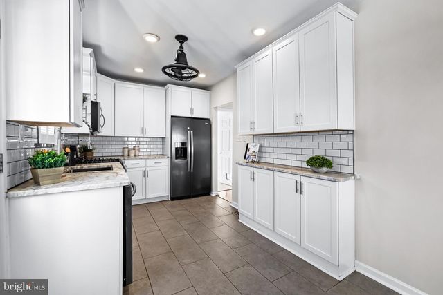 2601 HILLCREST AVE, Baltimore, MD 21234