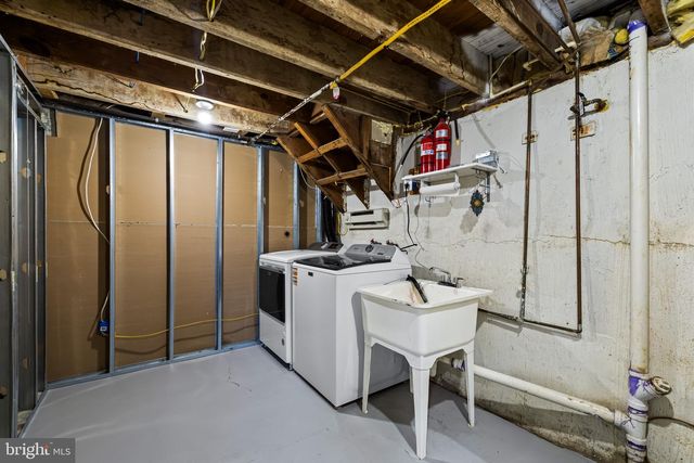 2601 HILLCREST AVE, Baltimore, MD 21234