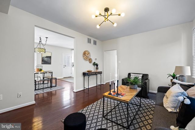 2601 HILLCREST AVE, Baltimore, MD 21234