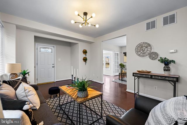 2601 HILLCREST AVE, Baltimore, MD 21234