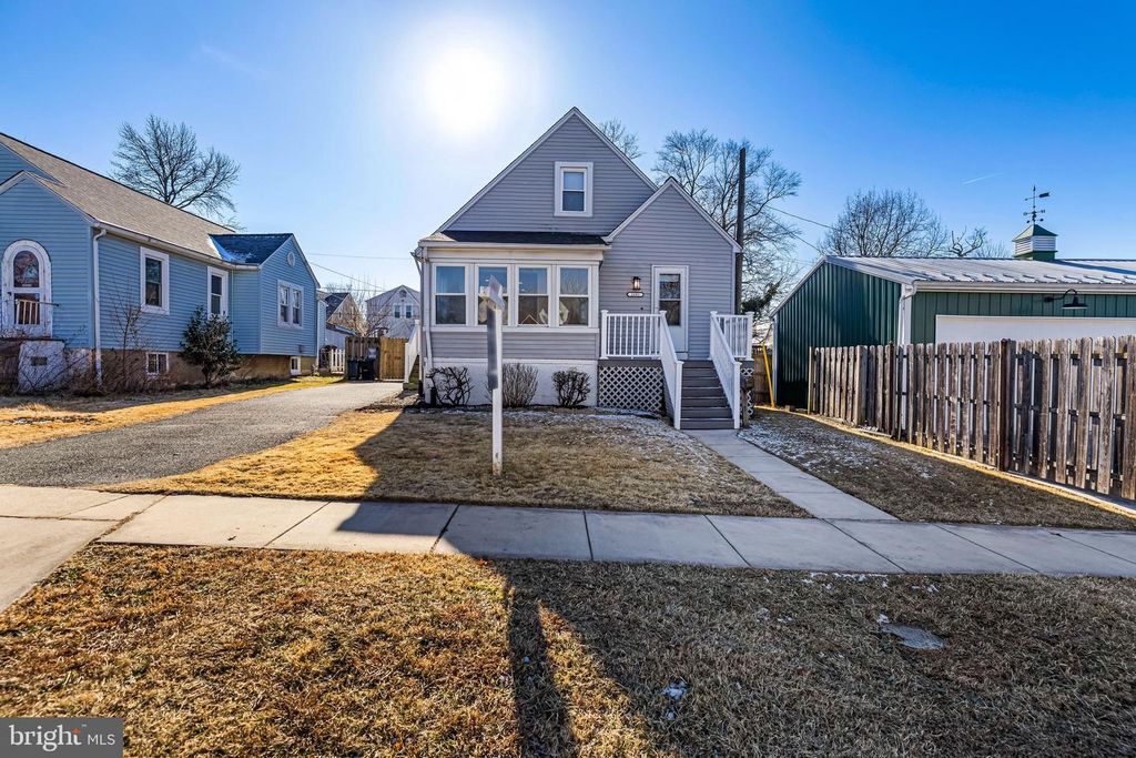 2601 HILLCREST AVE, Baltimore, MD 21234