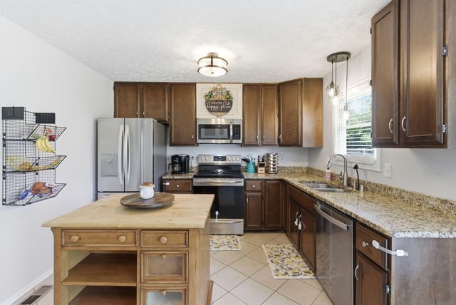 3552 Sundart Drive, Lexington, KY 40517