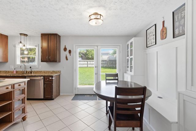 3552 Sundart Drive, Lexington, KY 40517