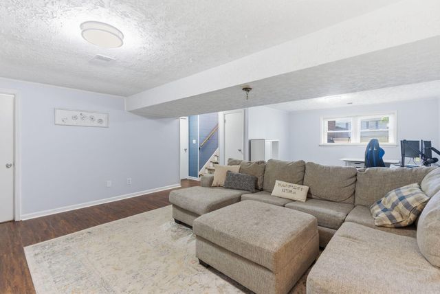 3552 Sundart Drive, Lexington, KY 40517