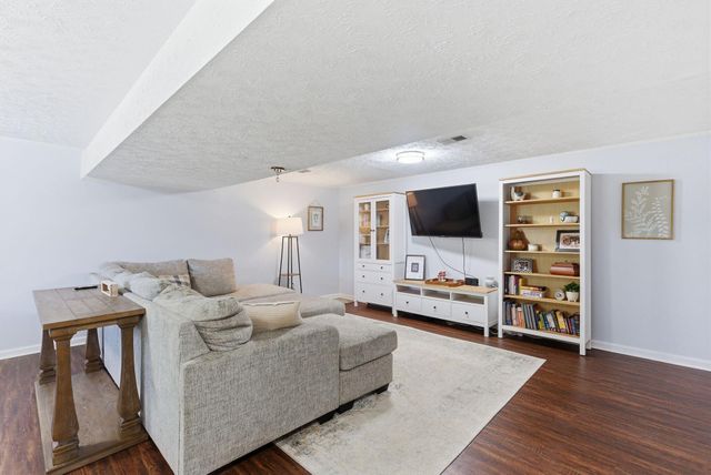 3552 Sundart Drive, Lexington, KY 40517