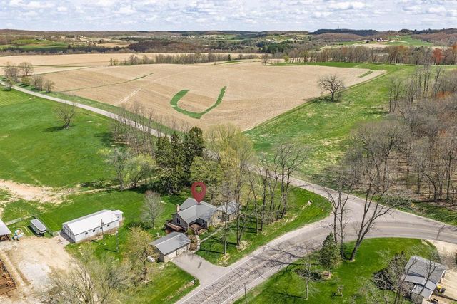 E5386 County Rd. V, Reedsburg, WI 53959