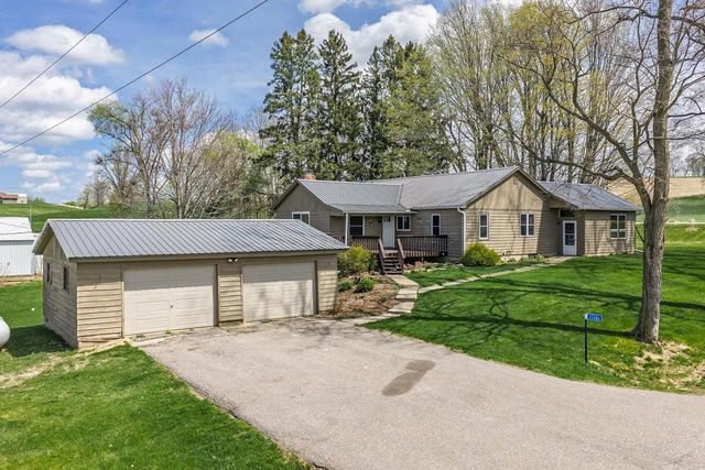 E5386 County Rd. V, Reedsburg, WI 53959