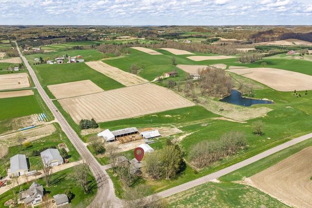 E5386 County Rd. V, Reedsburg, WI 53959