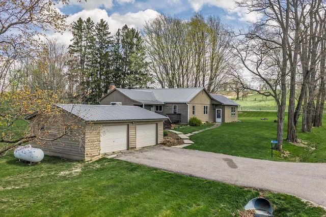 E5386 County Rd. V, Reedsburg, WI 53959