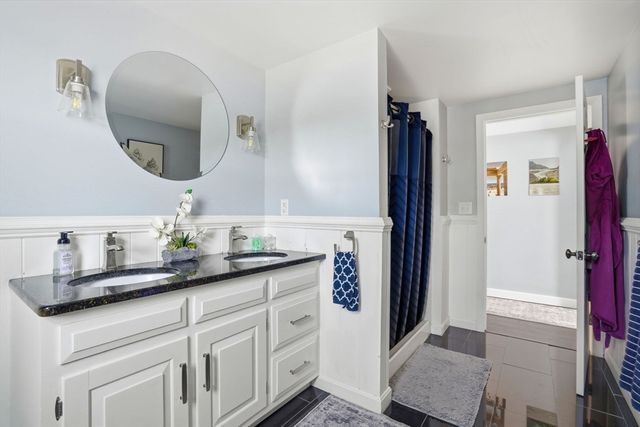 145 Staples Shore Rd, Lakeville, MA 02347