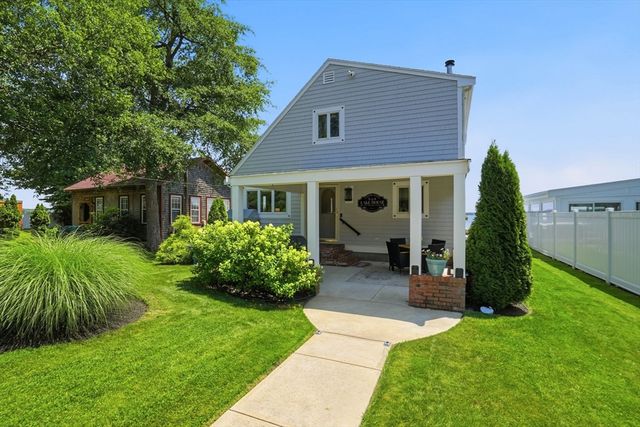 145 Staples Shore Rd, Lakeville, MA 02347