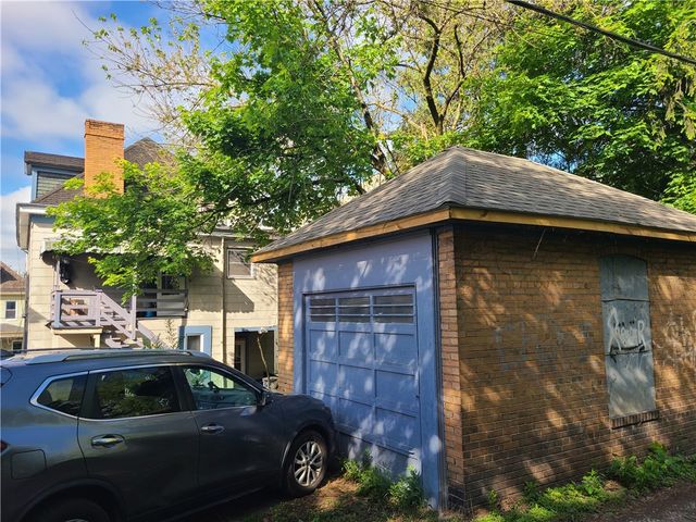 743 Taylor Ave, Avalon, PA 15202