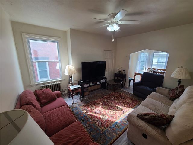 743 Taylor Ave, Avalon, PA 15202