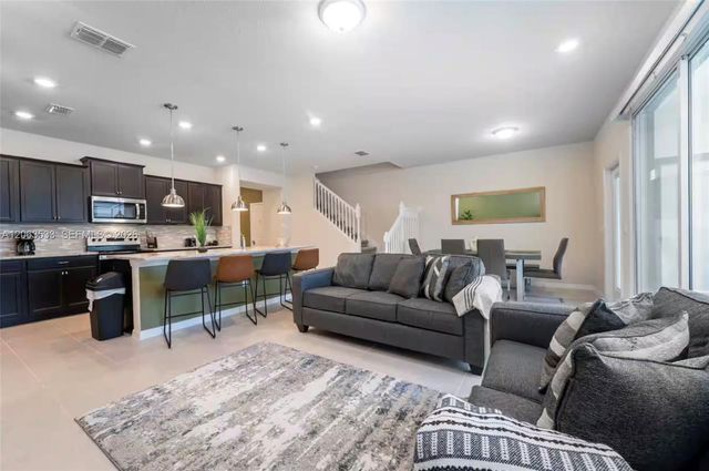 4298 Lana Avenue, Davenport, FL 33897