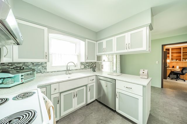 1905 Oakwood Drive, Anderson, IN 46011