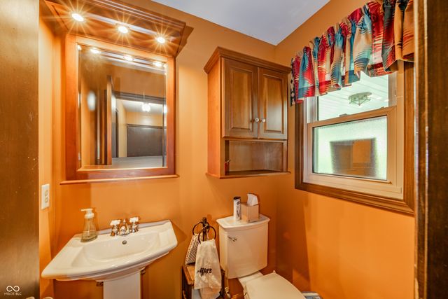 1905 Oakwood Drive, Anderson, IN 46011