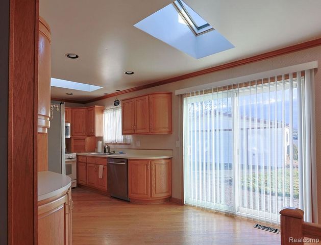 43428 Hartwick Drive, Sterling Heights, MI 48313