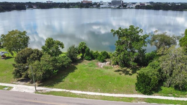 900 LAKE MARTHA DRIVE NE, Winter Haven, FL 33881