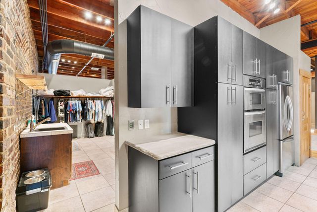 509 W Olive Street 201, Springfield, MO 65806