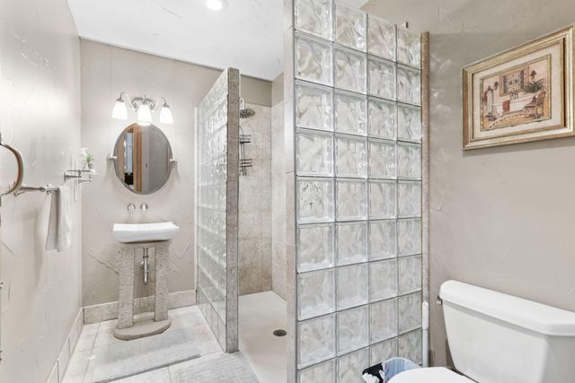 509 W Olive Street 201, Springfield, MO 65806